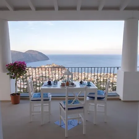 Serena Lipari * Marina (Lipari)